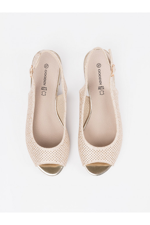 slonová kost  sandály 