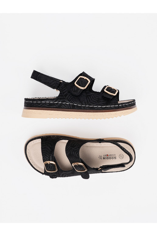 Černé sandály ze mi elementami