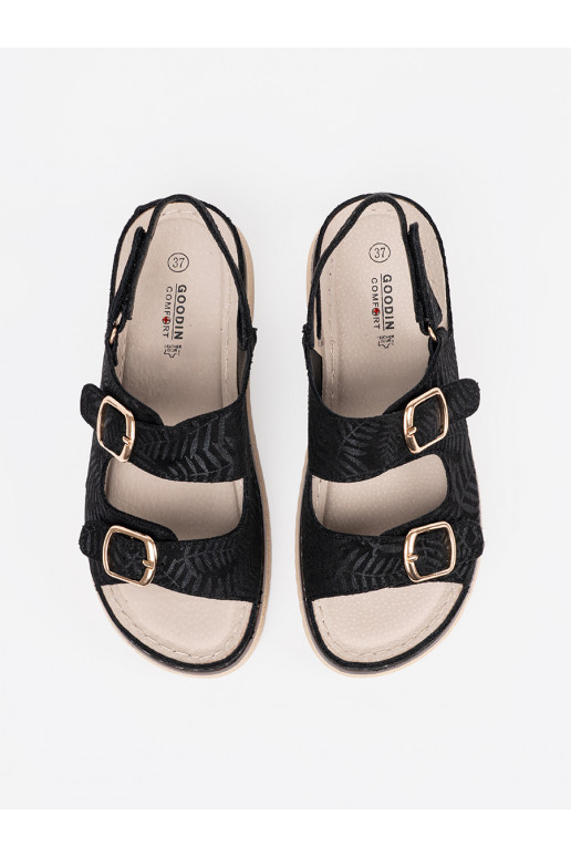 Černé sandály ze mi elementami