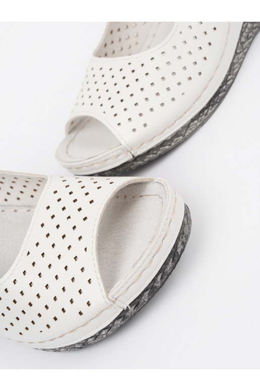 bílé  sandály  bílé  sandály