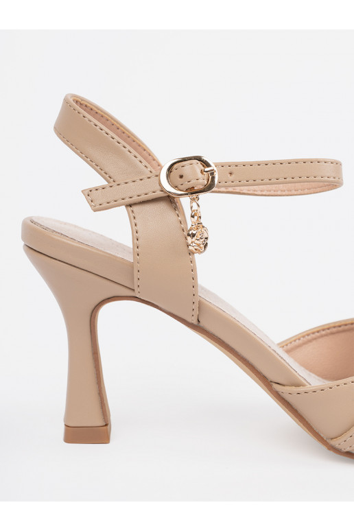 béžové vysoké podpatky  béžové vysoké podpatky