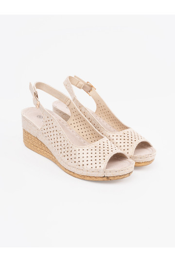 béžové  sandály  2