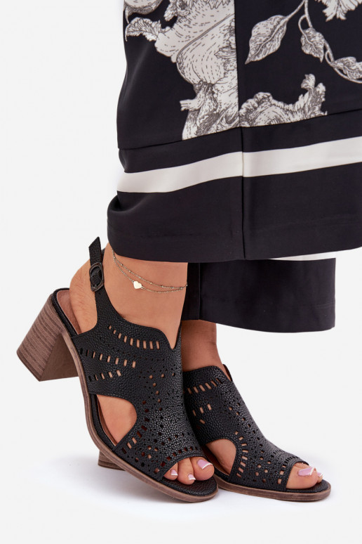 s ažurovými prvky Dámské sandály na vysokém podpatku Černé Tosine s ažurovými prvky Dámské sandály na vysokém podpatku Černé Tosine