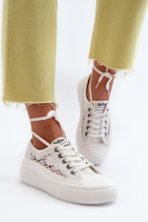 s krajkovými motivy Ležérní obuv Lee Cooper LCW-23-44-1617 bílé s krajkovými motivy Ležérní obuv Lee Cooper LCW-23-44-1617 bílé