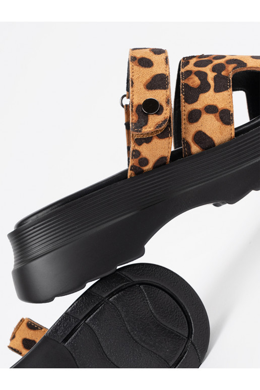 Pantofle  s platformou  Pantofle  s platformou