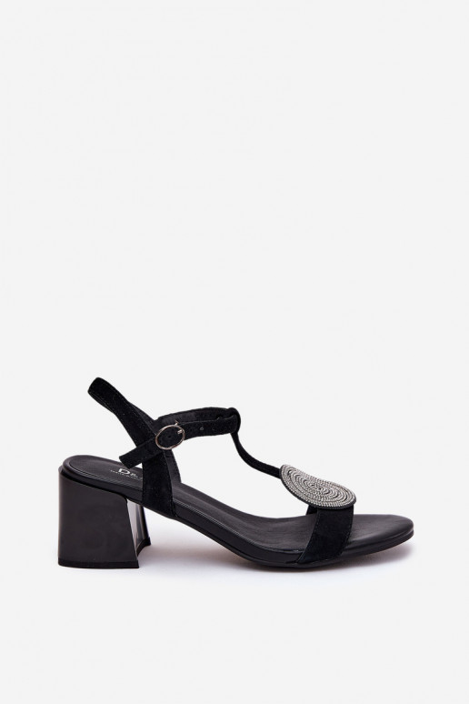 Dámské sandály na podpatku s ornamenty D&A JC51-842 Černé Dámské sandály na podpatku s ornamenty D&A JC51-842 Černé