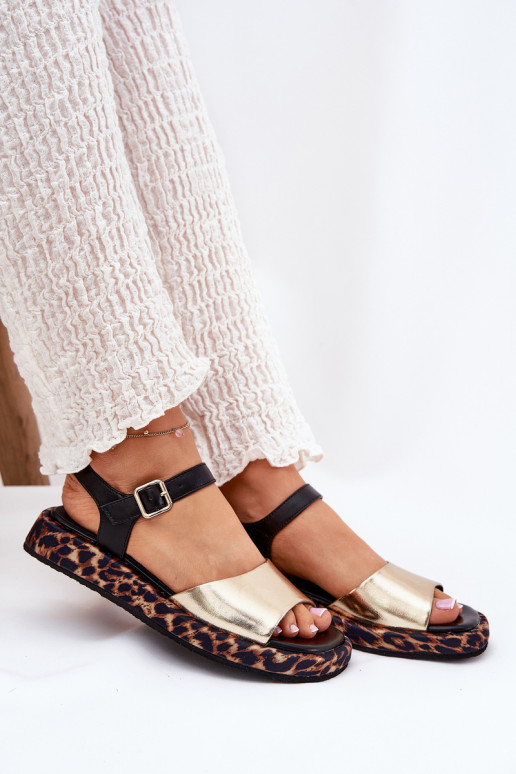 Žabky   s platformou a vzory S.Barski JC51-347 zlaté barvy Žabky   s platformou a vzory S.Barski JC51-347 zlaté barvy