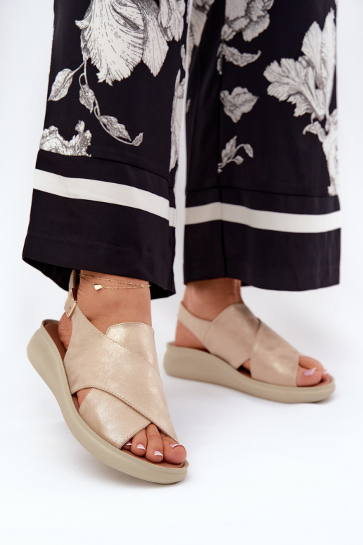 Dámské sandály z ekologické kůže zlaté barvy Tosmelia Dámské sandály z ekologické kůže zlaté barvy Tosmelia