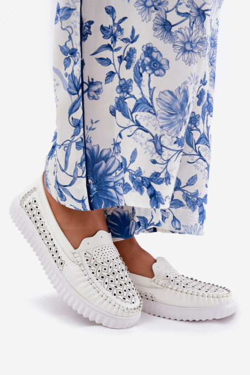 Dámské mokasíny s ažurovými prvky Vinceza 88028 bílé  Dámské mokasíny s ažurovými prvky Vinceza 88028 bílé