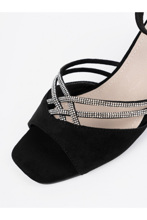 Černé sandály ze semiše na podpatku Černé sandály ze semiše na podpatku