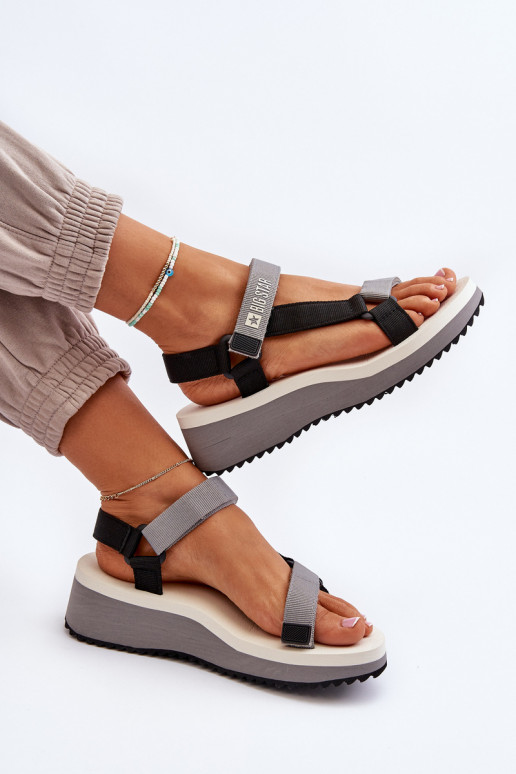 Dámské sandály s platformou I Koturnie Big Star NN274A054 šedá Dámské sandály s platformou I Koturnie Big Star NN274A054 šedá