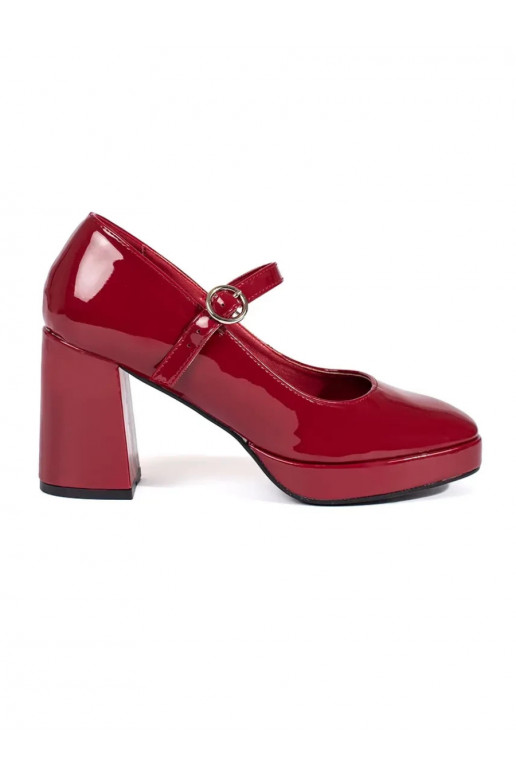 Červené lakované dámské polobotky na sloupku s přezkou