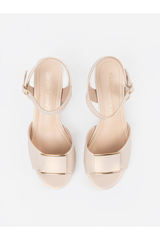 Žabky na podpatku    Žabky na podpatku