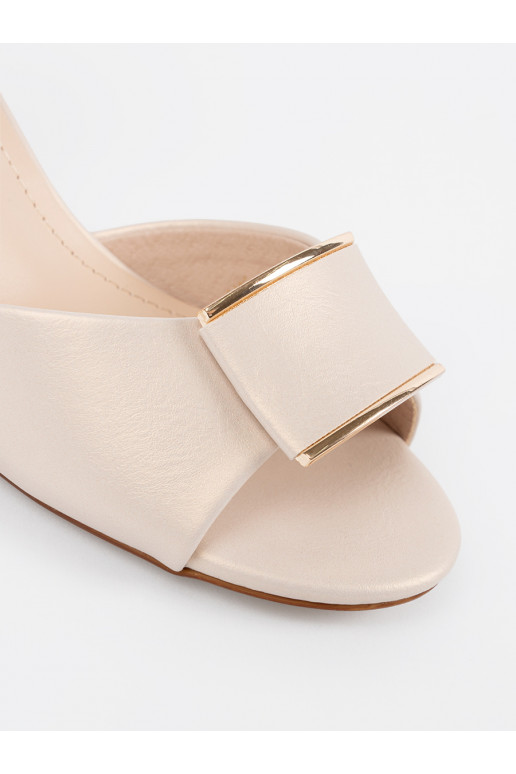 Žabky na podpatku    Žabky na podpatku