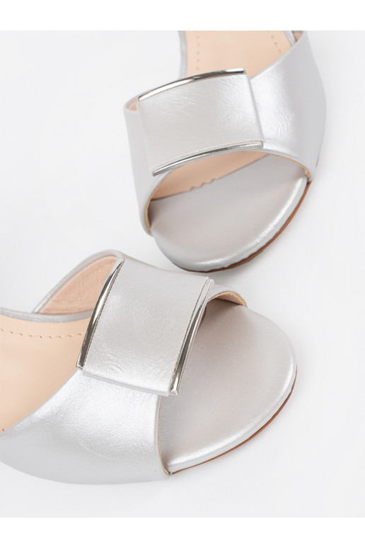 Žabky na podpatku    Žabky na podpatku