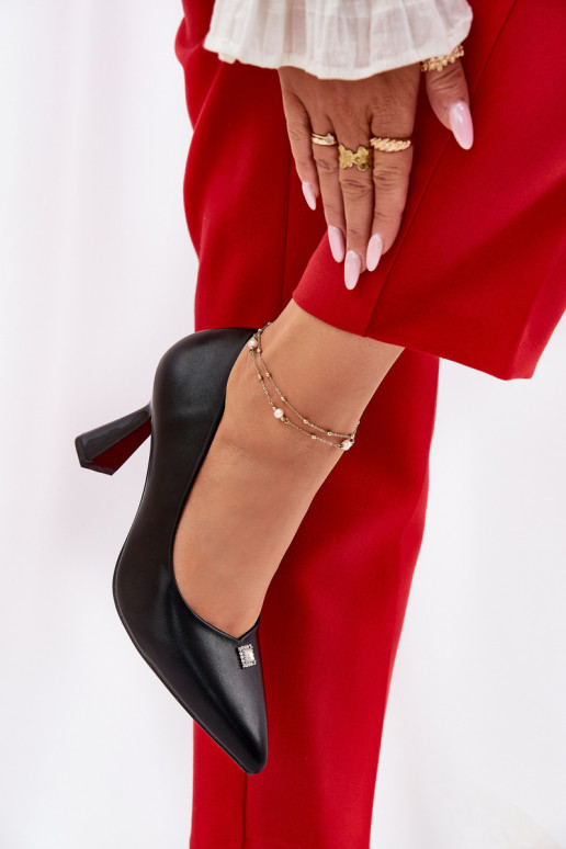 Elegantní styl Obuv Na Rozszerzanej Szpilce Vinceza 62222 Černé Elegantní styl Obuv Na Rozszerzanej Szpilce Vinceza 62222 Černé