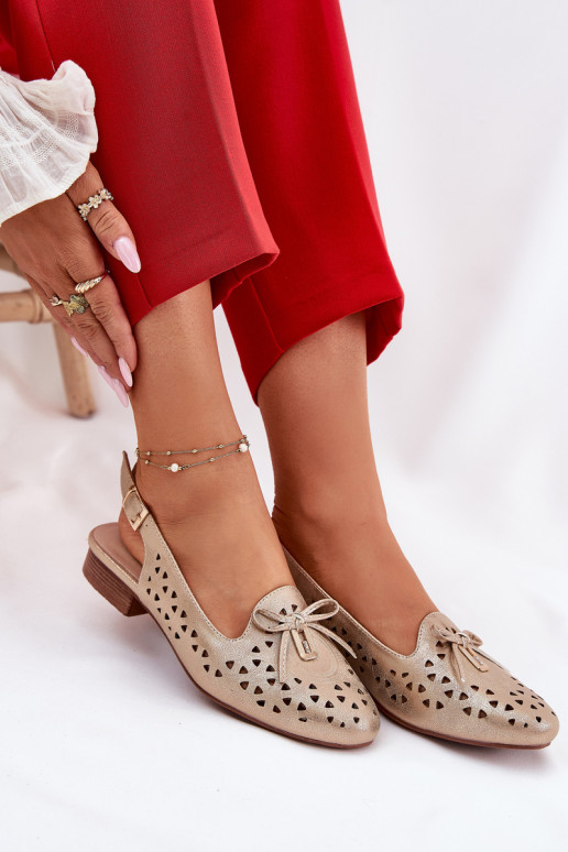 Ažurové baleríny s otevřenou patou zlaté barvy Navinnia Ažurové baleríny s otevřenou patou zlaté barvy Navinnia