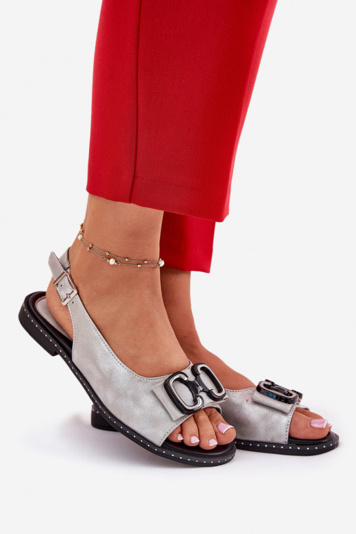 Ploché sandály s ornamenty Eko  stříbrné barvy Lilria