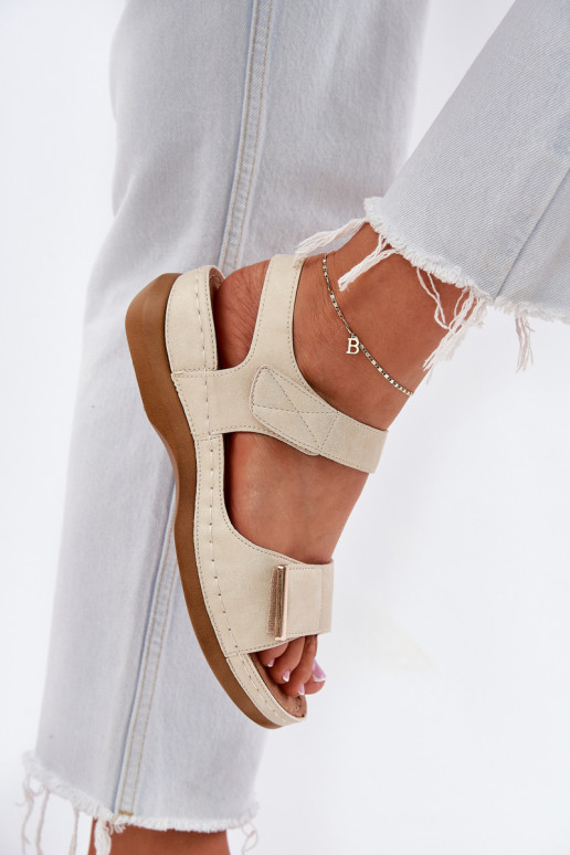 Dámské pohodlné žabky se samolepicími uzávěry zlaté barvy Iphiope Dámské pohodlné žabky se samolepicími uzávěry zlaté barvy Iphiope