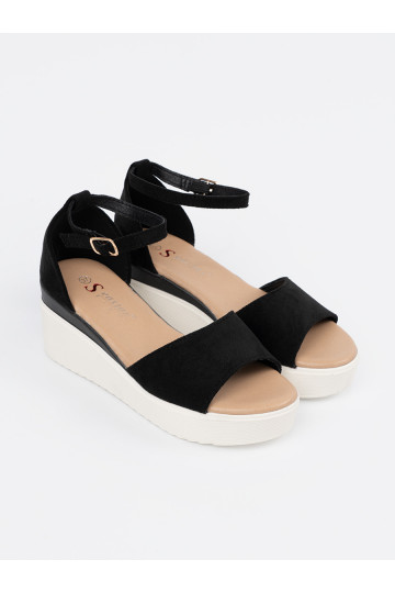 Černé sandály  na bíléj ie 2