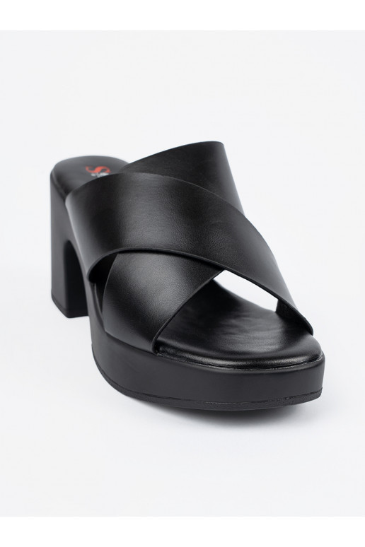 Černé Pantofle na podpatku Černé Pantofle na podpatku