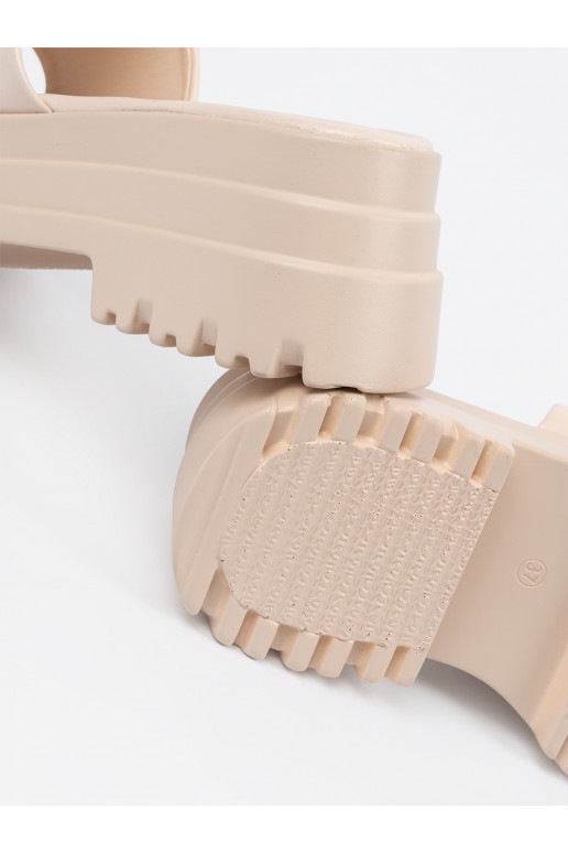 Pantofle s platformou  Pantofle s platformou