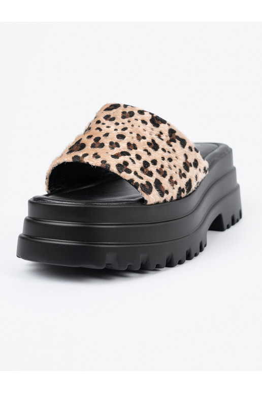 Pantofle s platformou  Pantofle s platformou