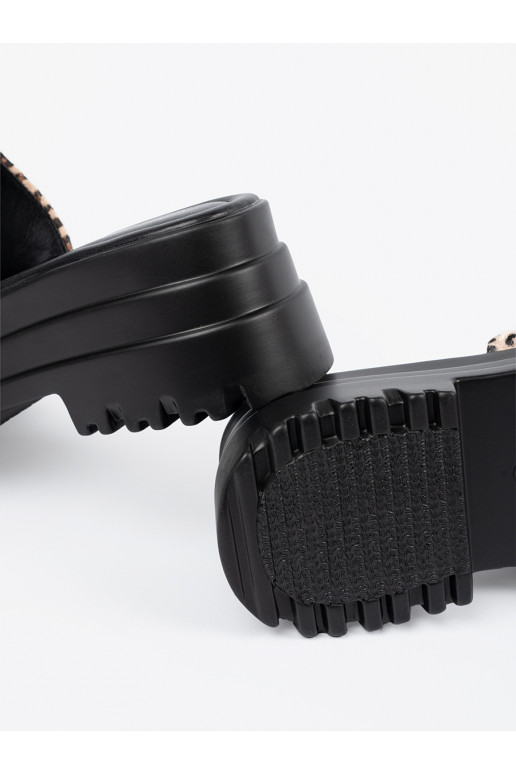 Pantofle s platformou  Pantofle s platformou