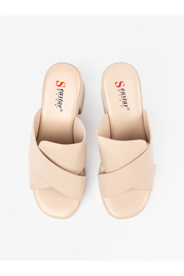 béžové Pantofle na podpatku 2