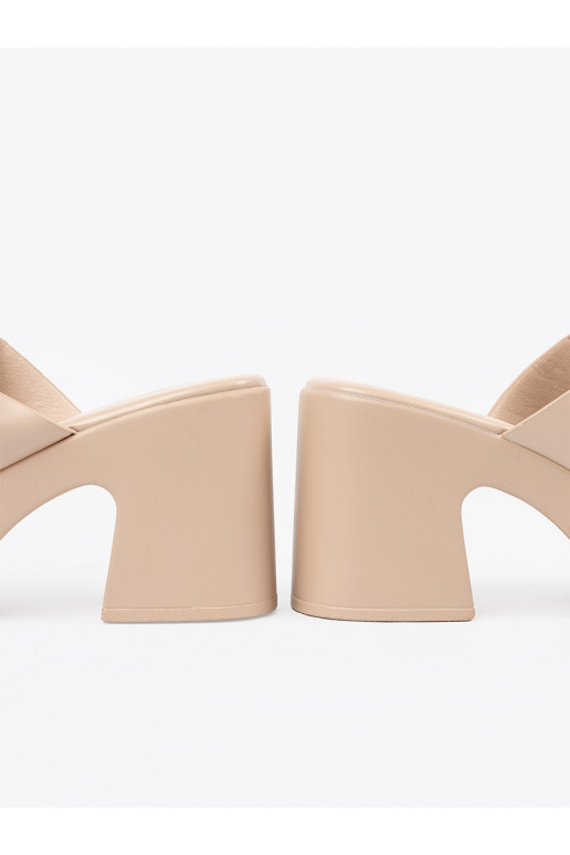 béžové Pantofle na podpatku béžové Pantofle na podpatku