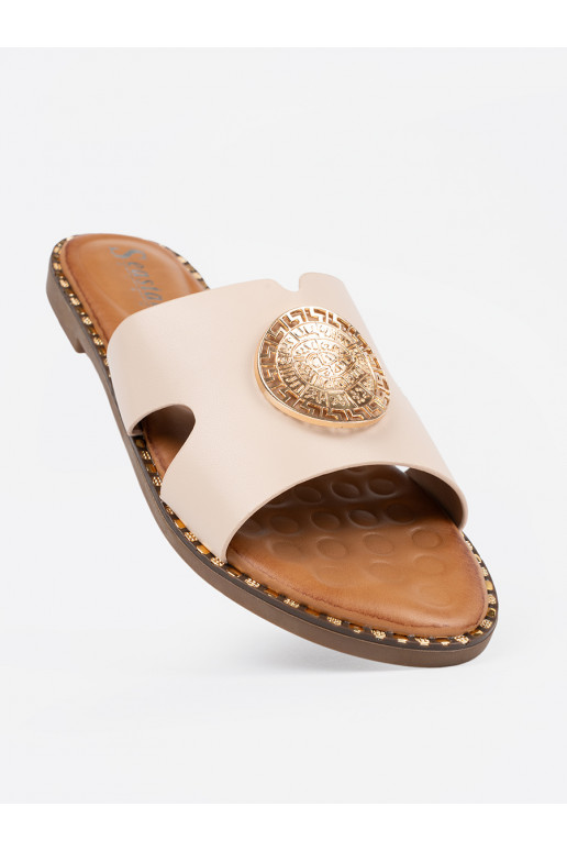 Pantofle  se zlatými detaily Pantofle  se zlatými detaily