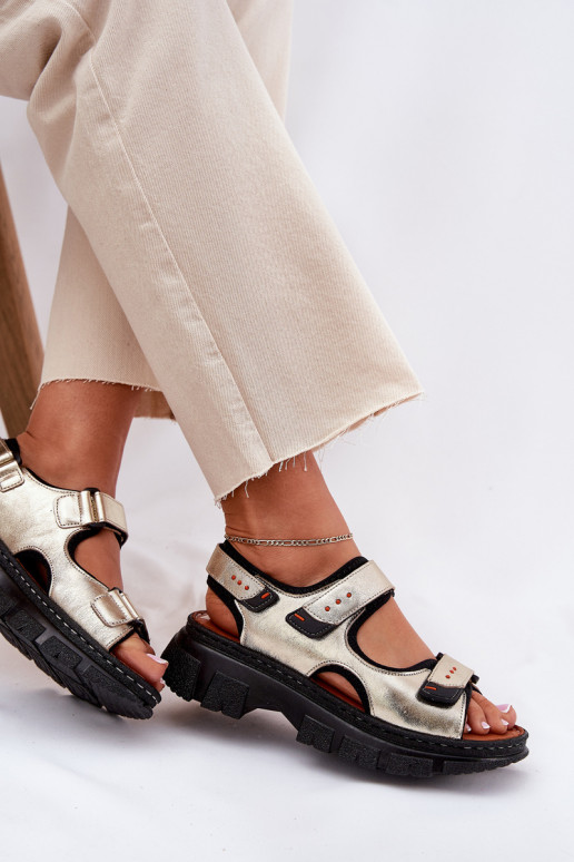 Dámské sandály  Z s lepeným zapínánímami Artiker 56C0469 zlaté barvy