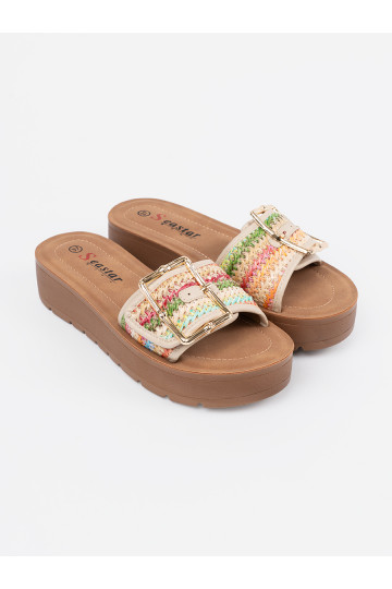 Pantofle  s přezkami 2