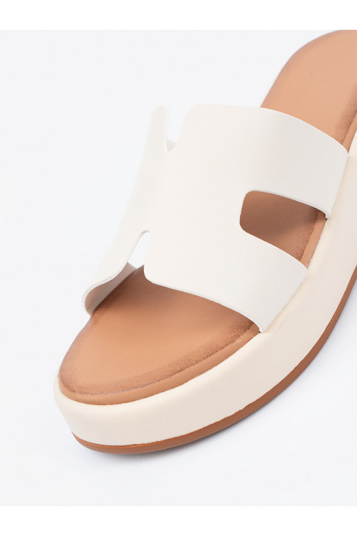 Dámské pantofle s platformou 