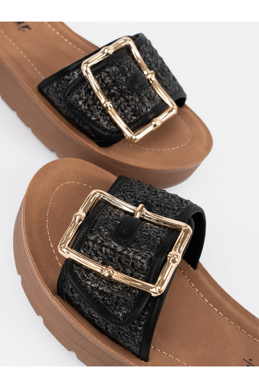 Pantofle Černé zdobione złotą klamrą Pantofle Černé zdobione złotą klamrą