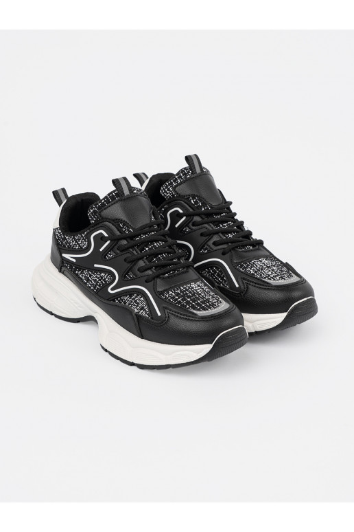 Černé Tenisky z ozdobnymi wstawkami