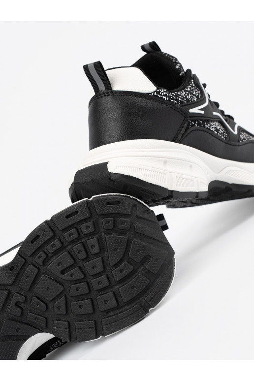 Černé Tenisky z ozdobnymi wstawkami