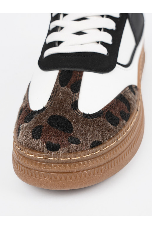 Tenisky  z wstawkami  Tenisky  z wstawkami