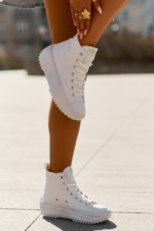 ležérní obuv s borovicovou šiškou  Lee Cooper LCW-25-31-3461L bílé ležérní obuv s borovicovou šiškou  Lee Cooper LCW-25-31-3461L bílé