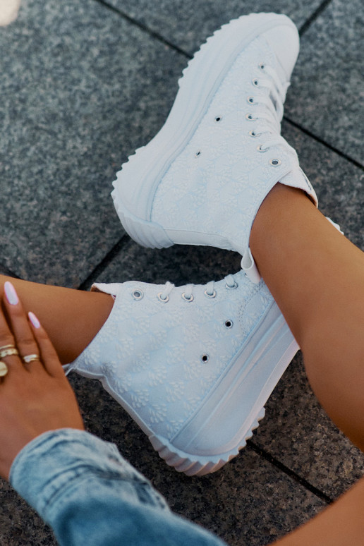 ležérní obuv s borovicovou šiškou  Lee Cooper LCW-25-31-3461L bílé ležérní obuv s borovicovou šiškou  Lee Cooper LCW-25-31-3461L bílé