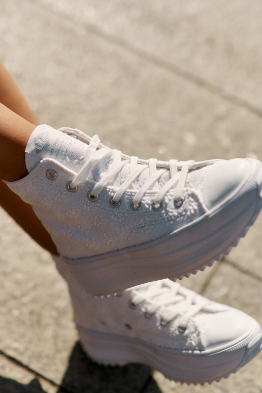 ležérní obuv s borovicovou šiškou  Lee Cooper LCW-25-31-3461L bílé ležérní obuv s borovicovou šiškou  Lee Cooper LCW-25-31-3461L bílé