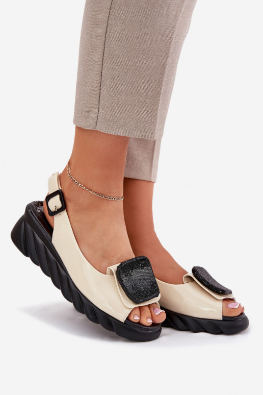 Lakované dámské sandály   Artiker 56C1567 béžové  Lakované dámské sandály   Artiker 56C1567 béžové