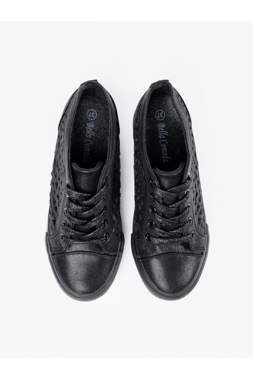 s ažurovými prvky boty  