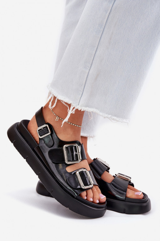 Lakované dámské sandály s přezkami Big Star RR274662 Černé  Lakované dámské sandály s přezkami Big Star RR274662 Černé