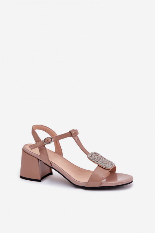 Lakované dámské sandály s podpatky s ornamenty Vinceza 91134 béžové  Lakované dámské sandály s podpatky s ornamenty Vinceza 91134 béžové