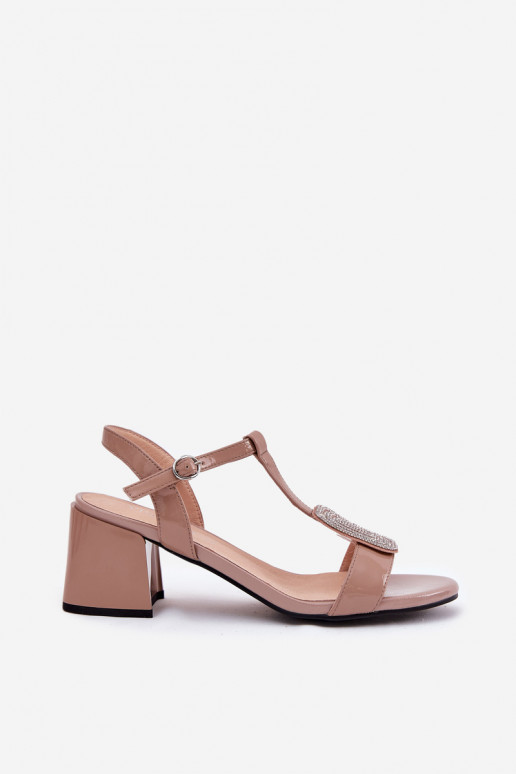 Lakované dámské sandály s podpatky s ornamenty Vinceza 91134 béžové  Lakované dámské sandály s podpatky s ornamenty Vinceza 91134 béžové
