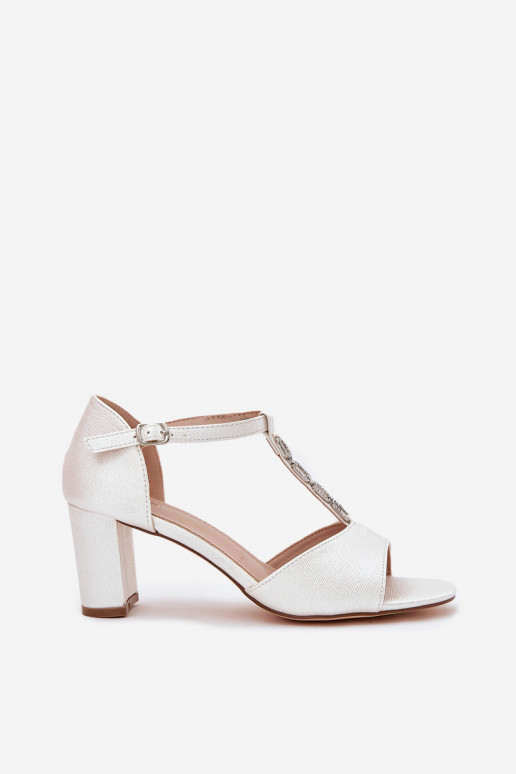 Dámské sandály na vysokém podpatku se zdobenými podpatky z ekologické kůže bílé Triavera