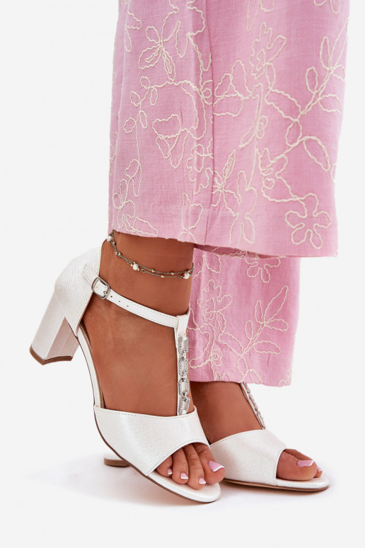 Dámské sandály na vysokém podpatku se zdobenými podpatky z ekologické kůže bílé Triavera