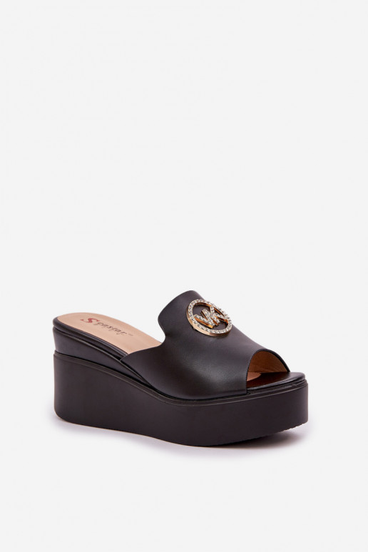 Šlepetės su platforma I Koturnie su... Šlepetės su platforma I Koturnie su...