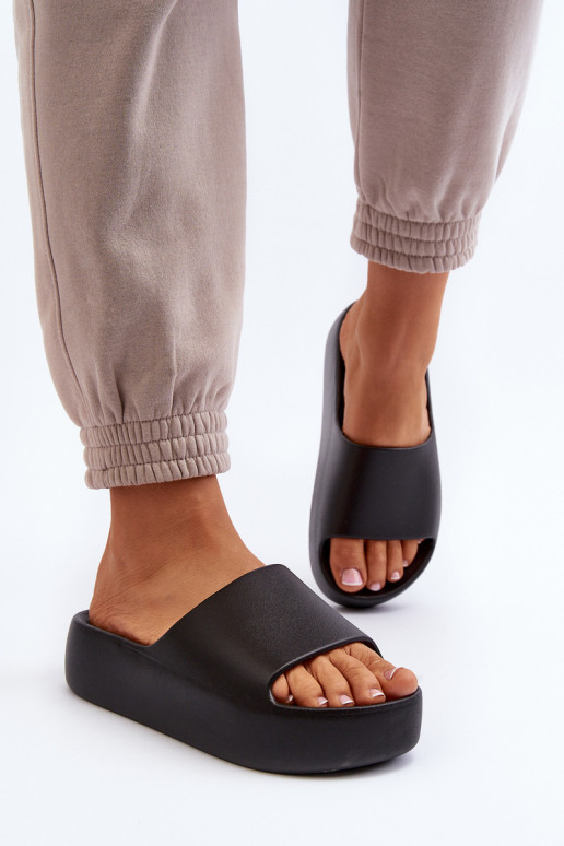  Pantofle s masivní podrážkou Černé Oreithano